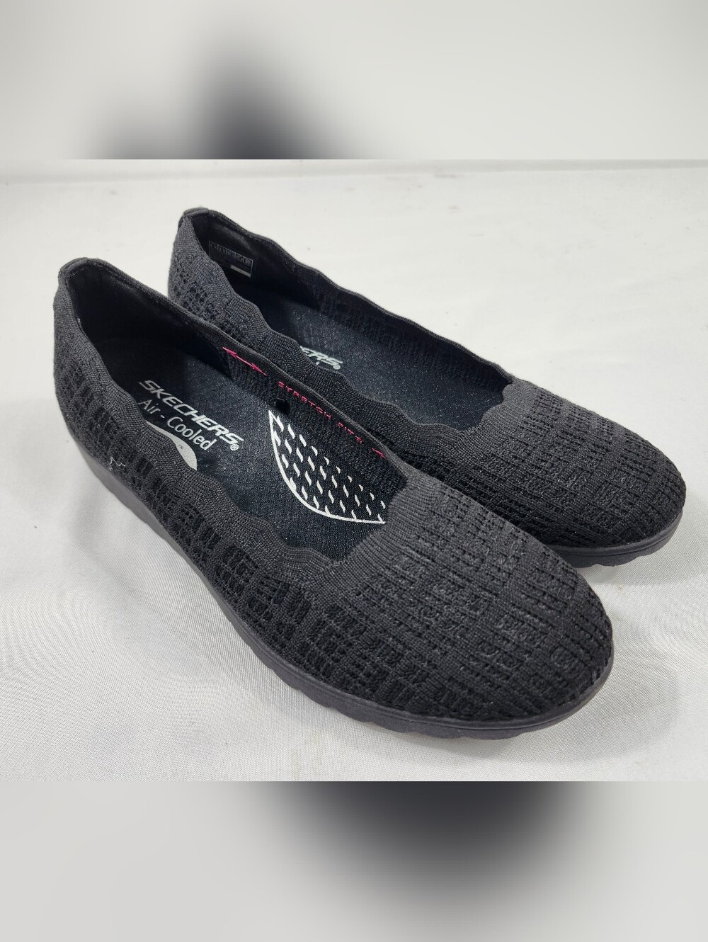 Skechers Women’s 6.5 M Arch-Fit Black Slip-On Knit Ballet Flats Shoes
